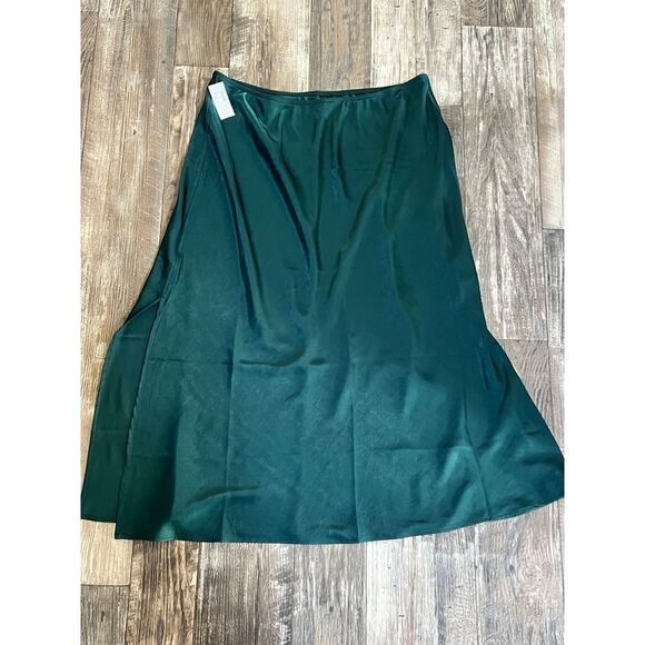 Maurices Emerald Green A-Line Holiday Skirt Elegant Evening Party‎ Wear 1X - Picture 1 of 6
